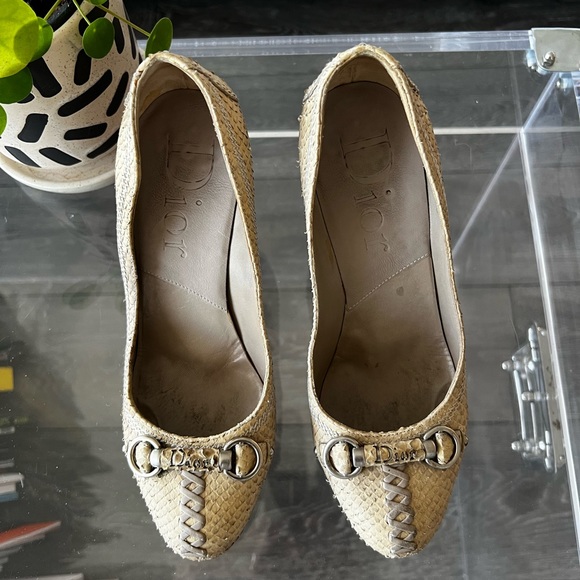 DIOR | MISS DIOR SNAKE SKIN PUMPS (BEIGE) - Picture 6 of 10